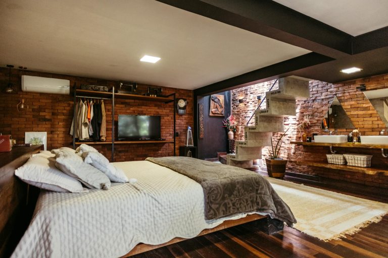 Airbnb and short-term rental cleaning